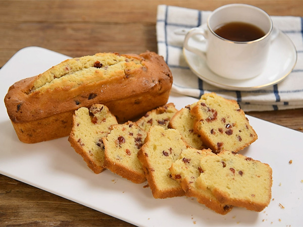 Fruit Yeast Cake - Ola's Bakery - Baking Recipes with European Flour